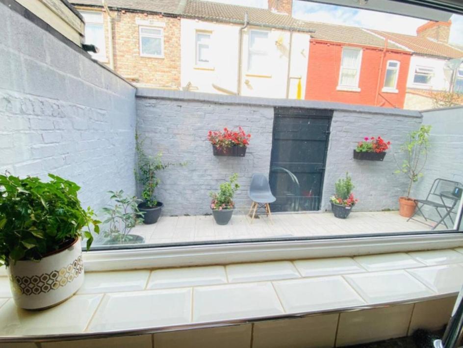 Entire 4 Bedroom House - Ev Point & Free Parking Liverpool Exterior foto